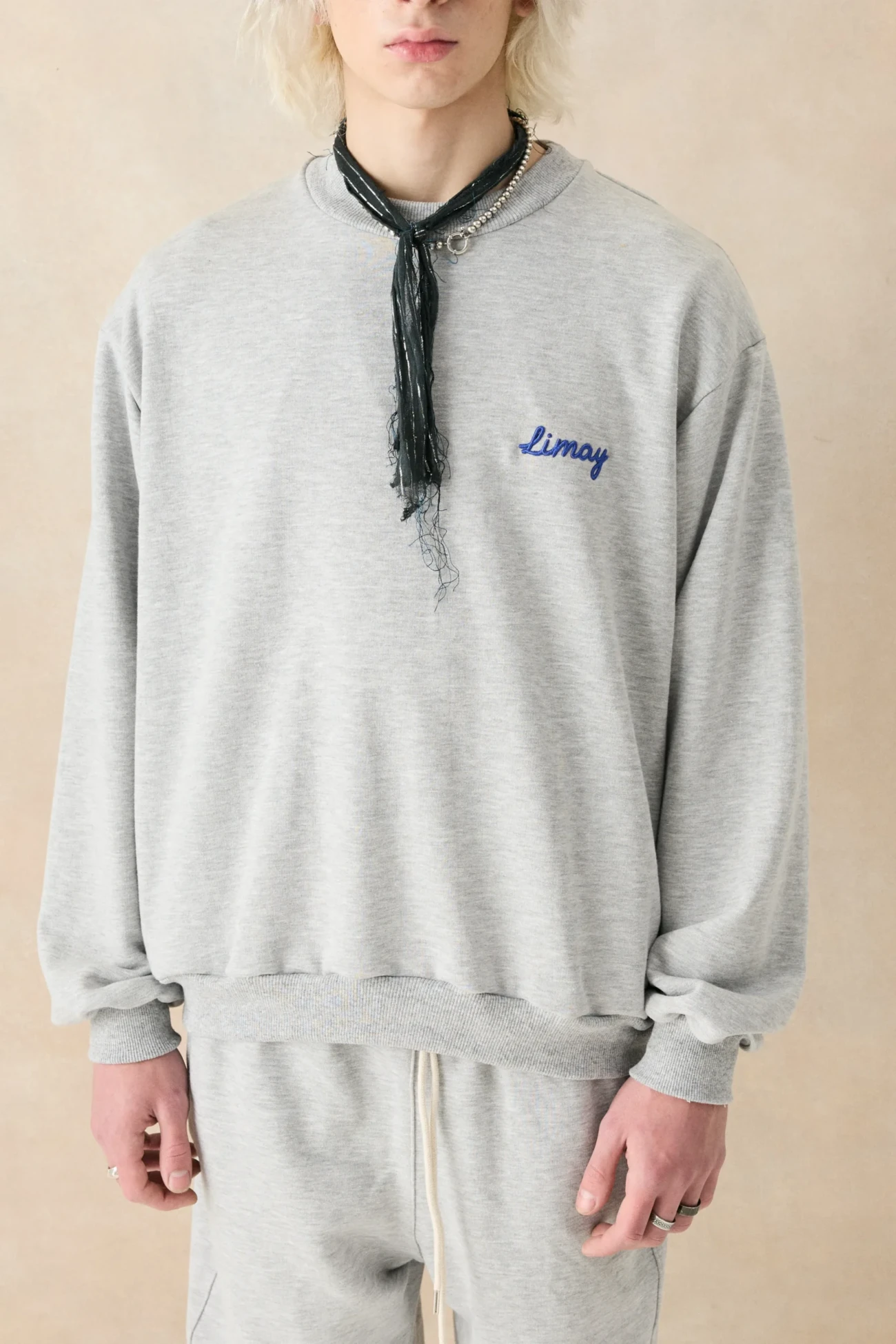 Buzo gris - Image 5