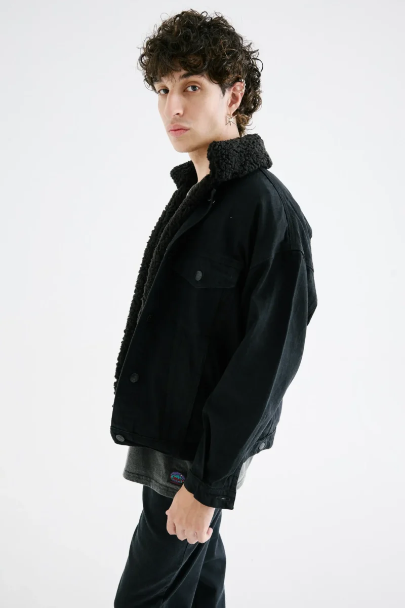 Trucker corderito negro - Image 3