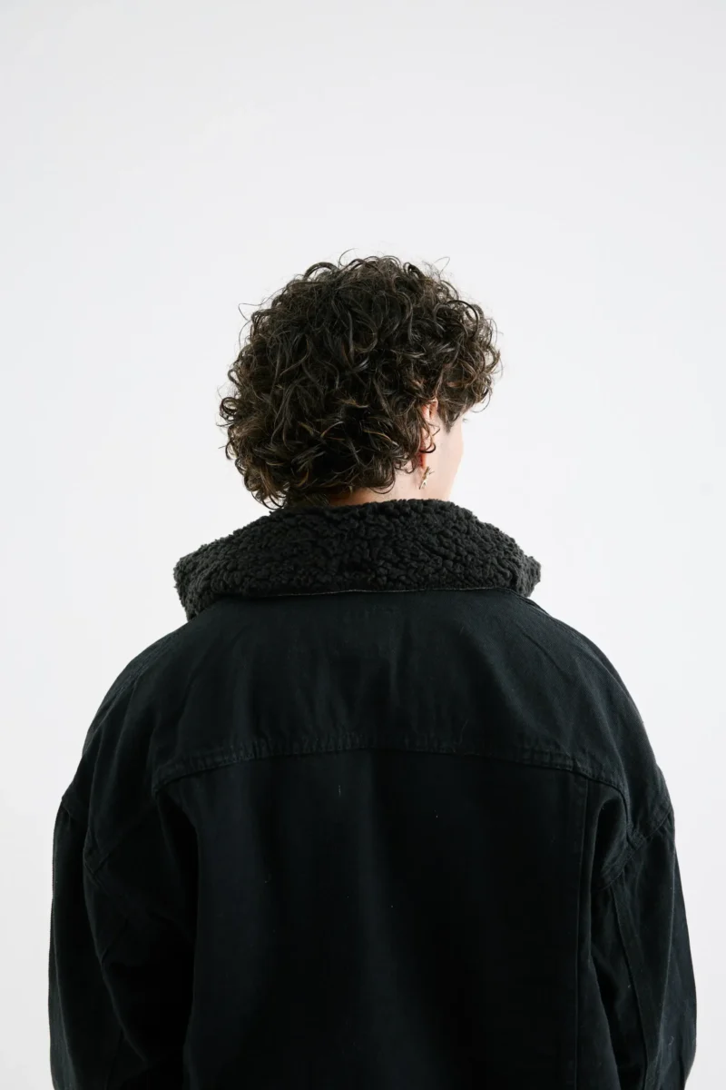 Trucker corderito negro - Image 4