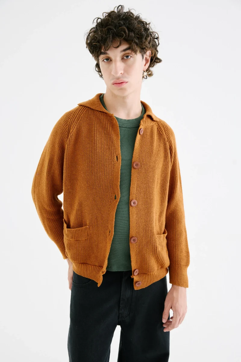 Cardigan chomba marrón